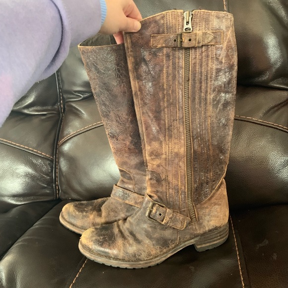 🚫SOLD🚫SENDRA Tall Distressed Leather Riding Boot - Picture 2 of 4